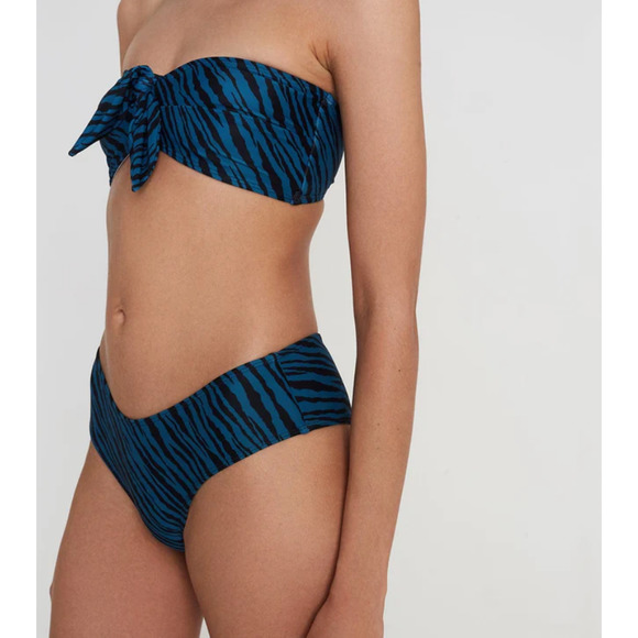 NWT Faithfull The Brand Womens Tropez Bikini Top Blance Animal Print Blue Size L - Picture 1 of 6